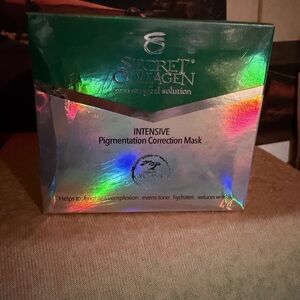 Intensive Pigmentation Correction Mask - Green and Silver